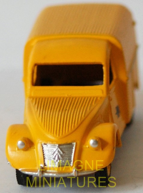 voiture de la poste miniature